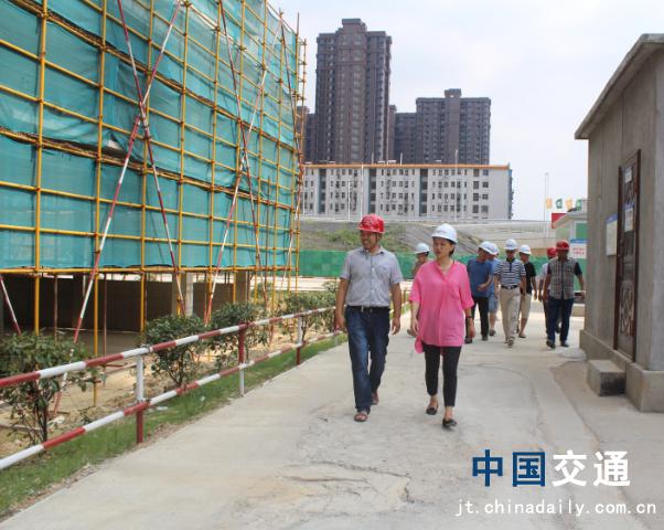 南昌市質(zhì)監站領(lǐng)導蒞臨象湖隧道、九洲高架安置房項目檢查指導工作